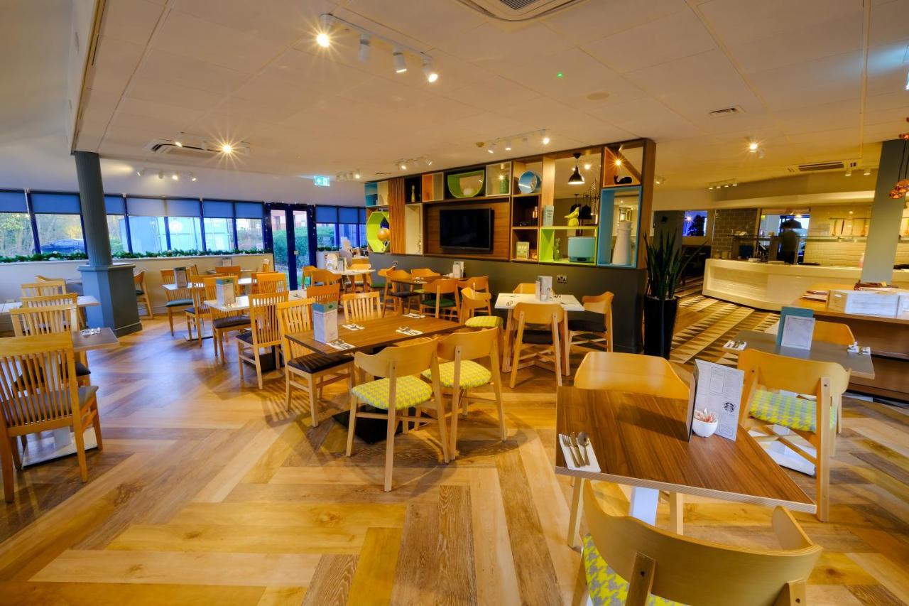 Holiday Inn Warrington By Ihg Екстериор снимка