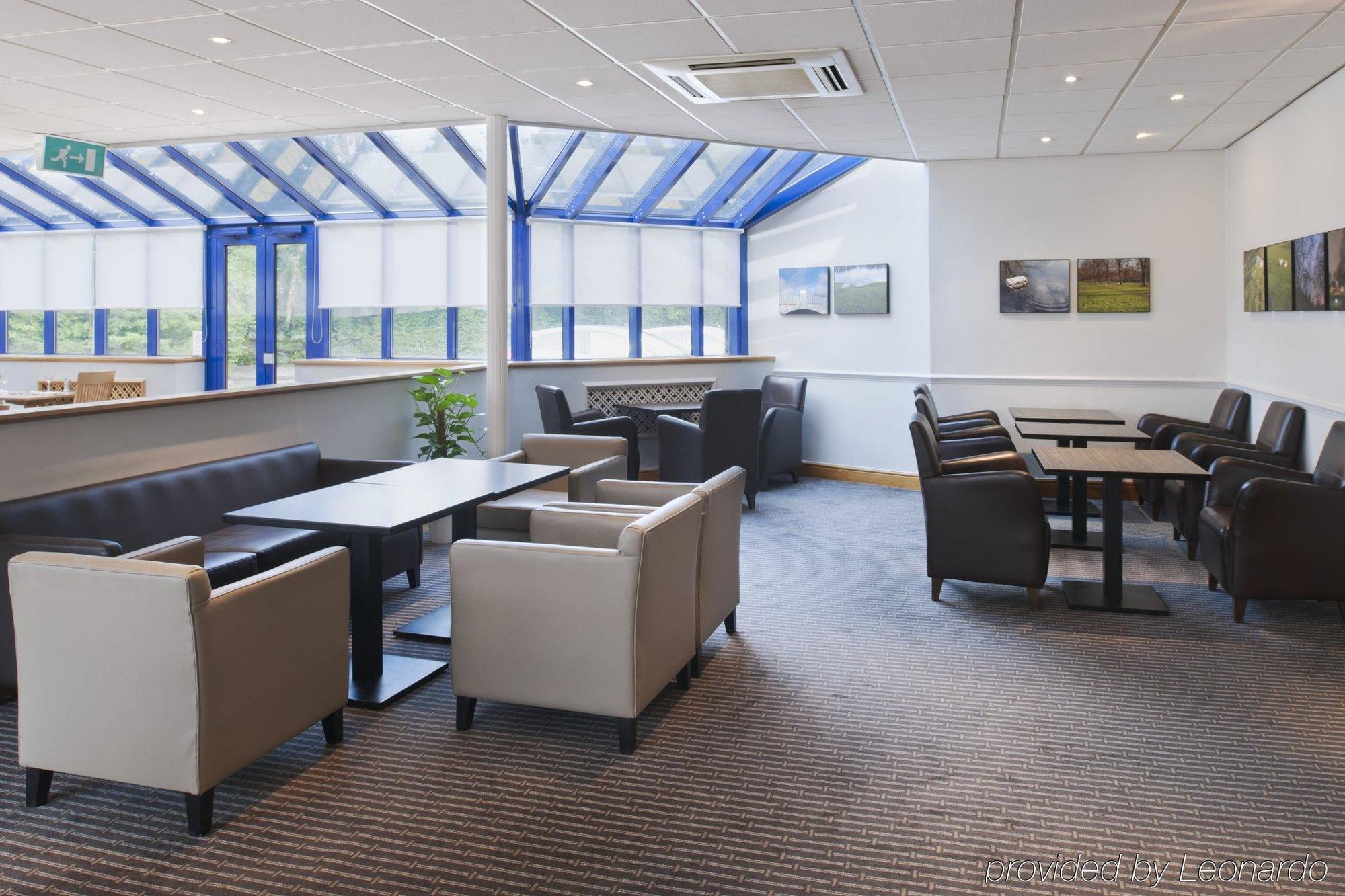 Holiday Inn Warrington By Ihg Екстериор снимка