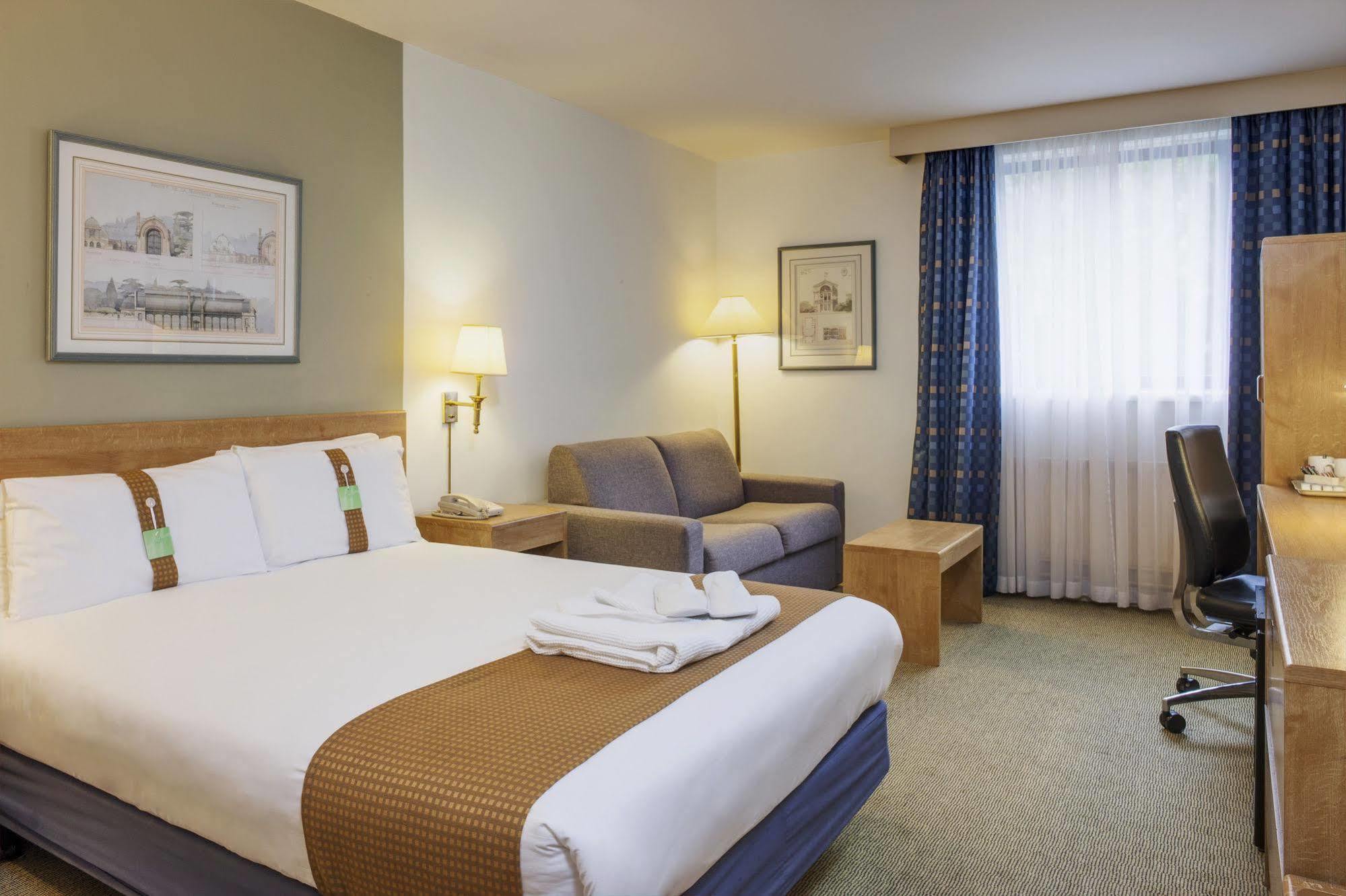Holiday Inn Warrington By Ihg Екстериор снимка