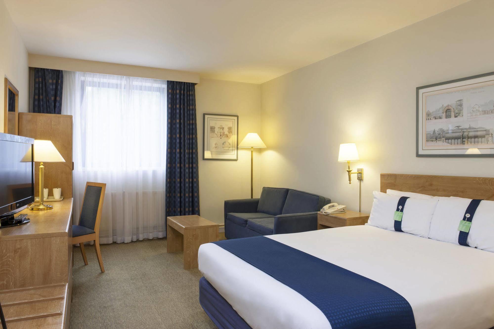 Holiday Inn Warrington By Ihg Екстериор снимка