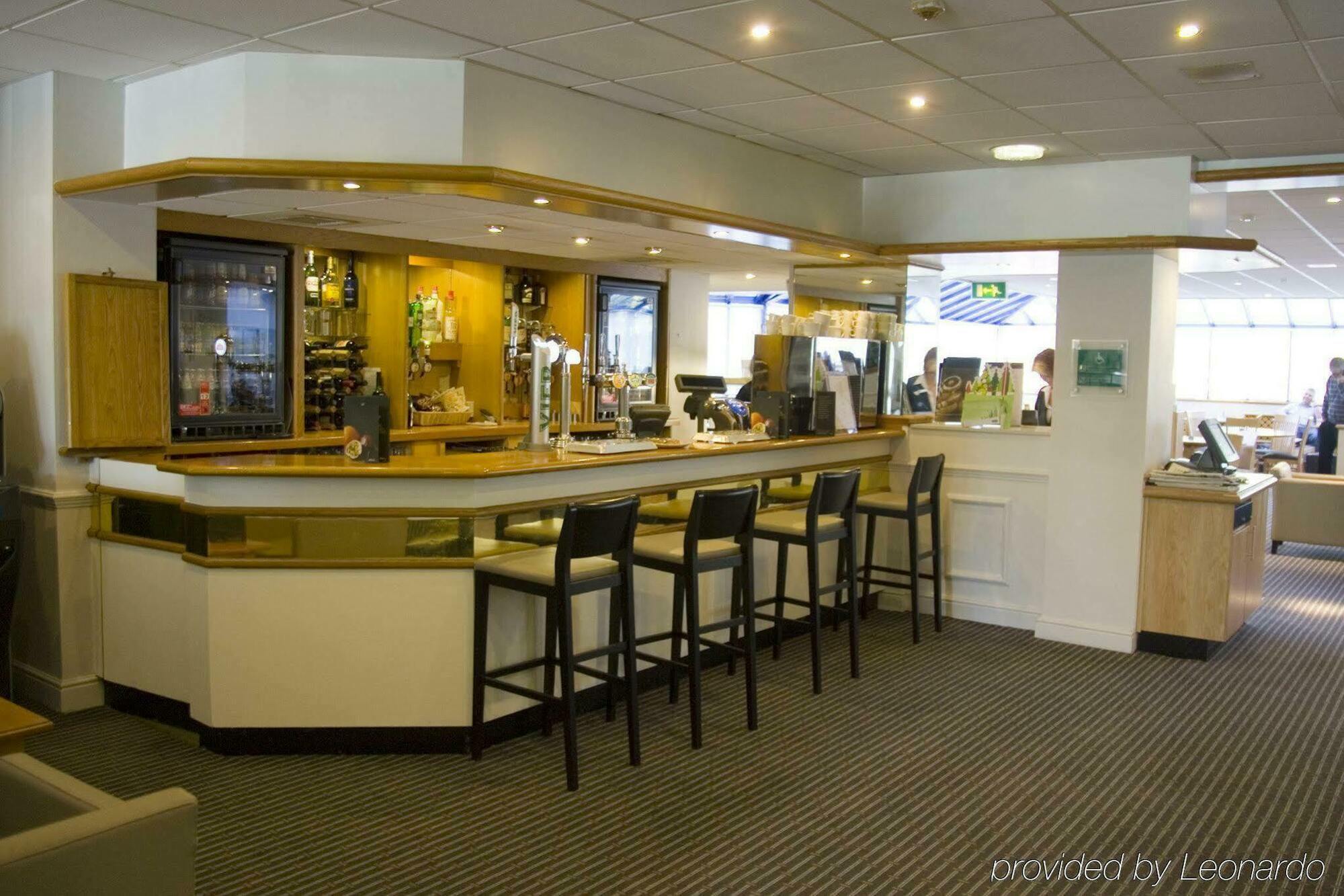 Holiday Inn Warrington By Ihg Ресторант снимка